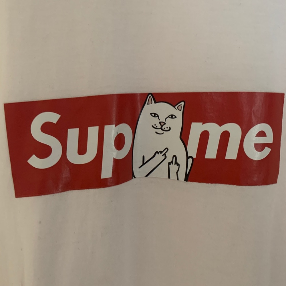 White tee logo shirt